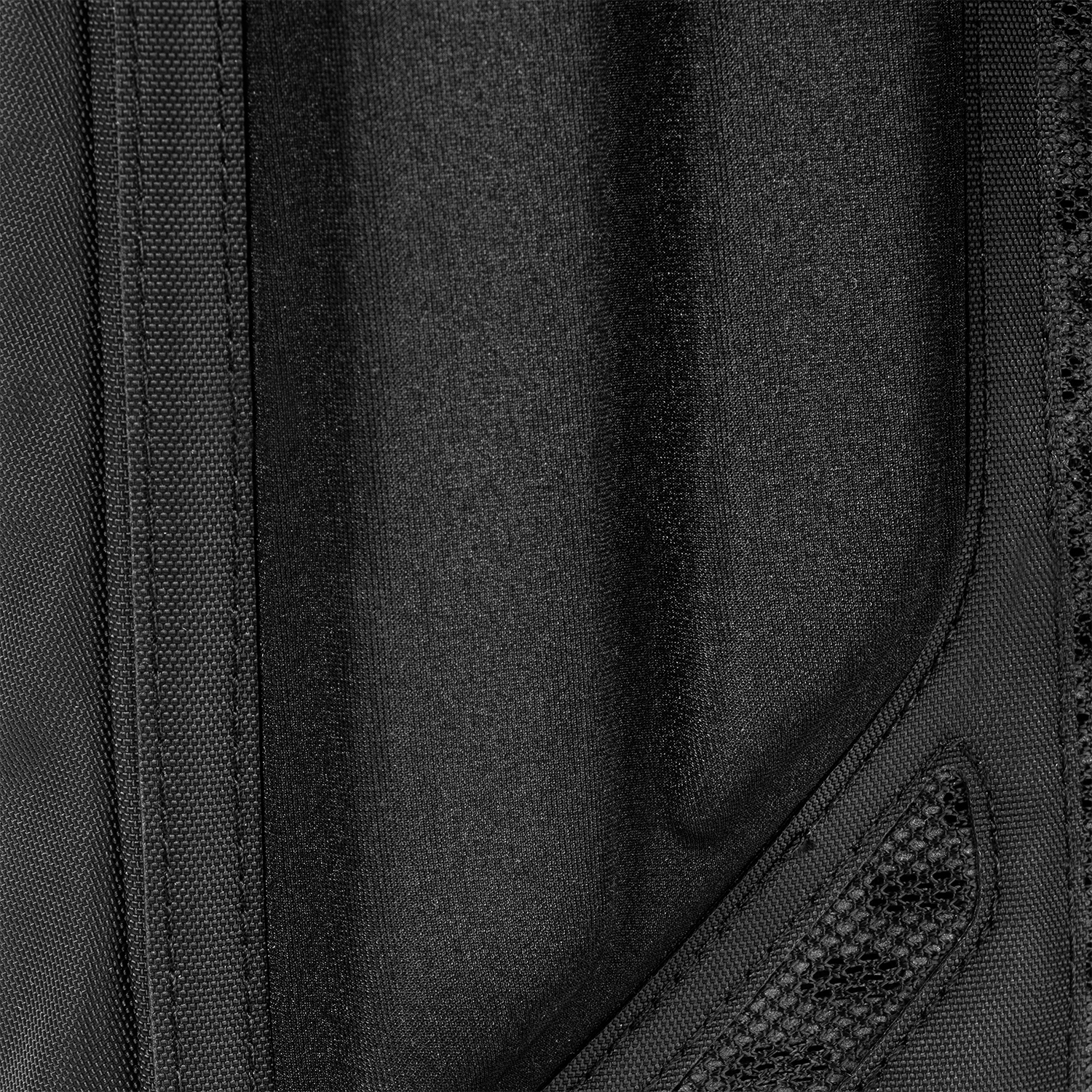 paragon-hydration-pack-a8 Paragon_Black_Texture.png